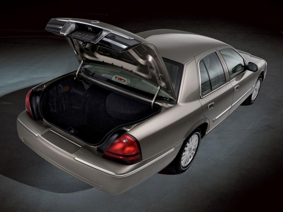 Mercury Grand Marquis 2005 года  (фото 20 из 30)